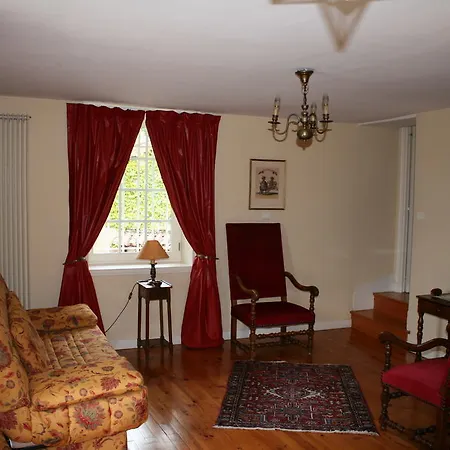 Guest house Domaine Du Chateau De Marchangy *