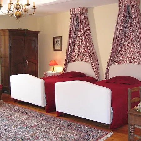 Guest house Domaine Du Chateau De Marchangy *